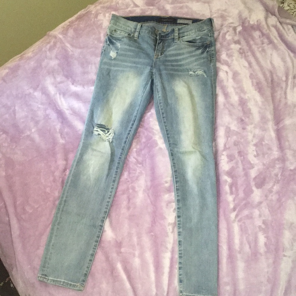 Aèropostale light wash skinny jeans
